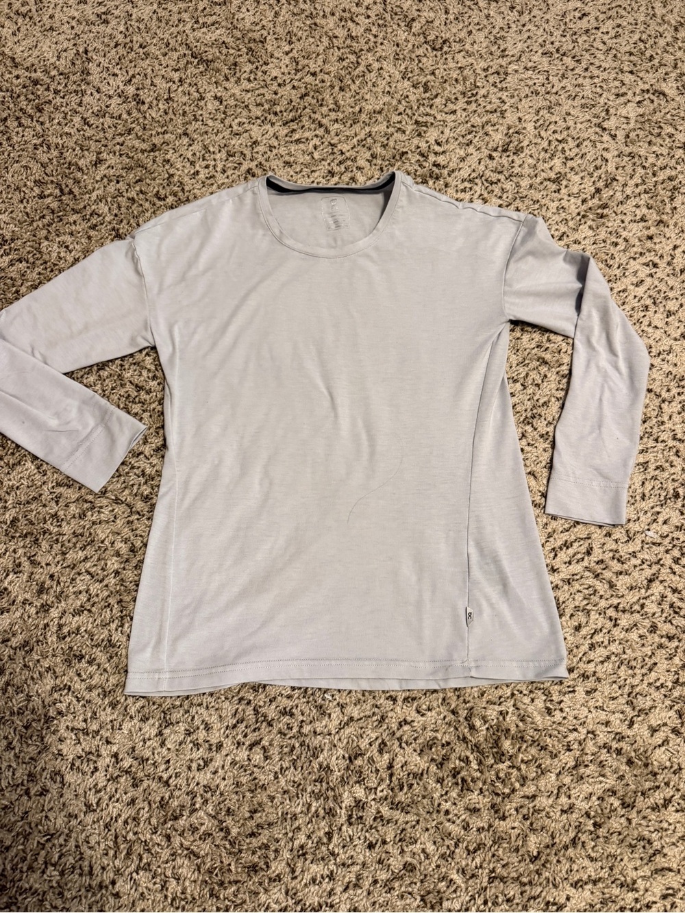 On Running Women’s Light Gray Comfort Long T- Long Sleeve On Cloud Top- XS